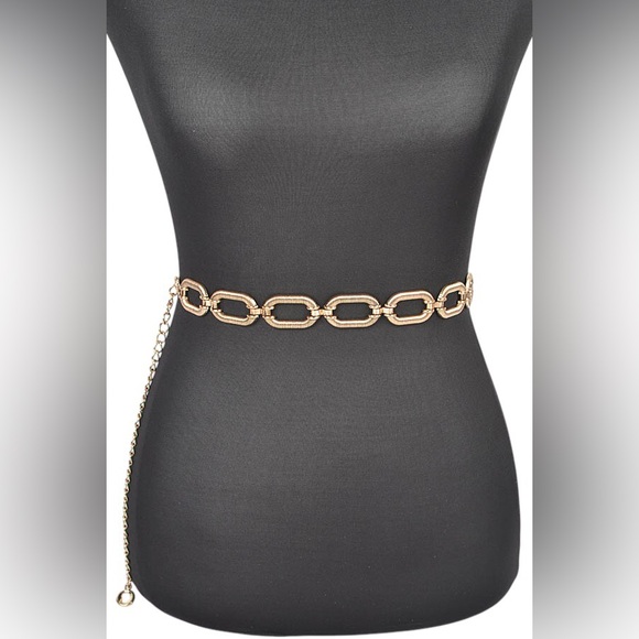 Plus Size Gold or Silver Chain Statement Belt - Picture 1 of 7